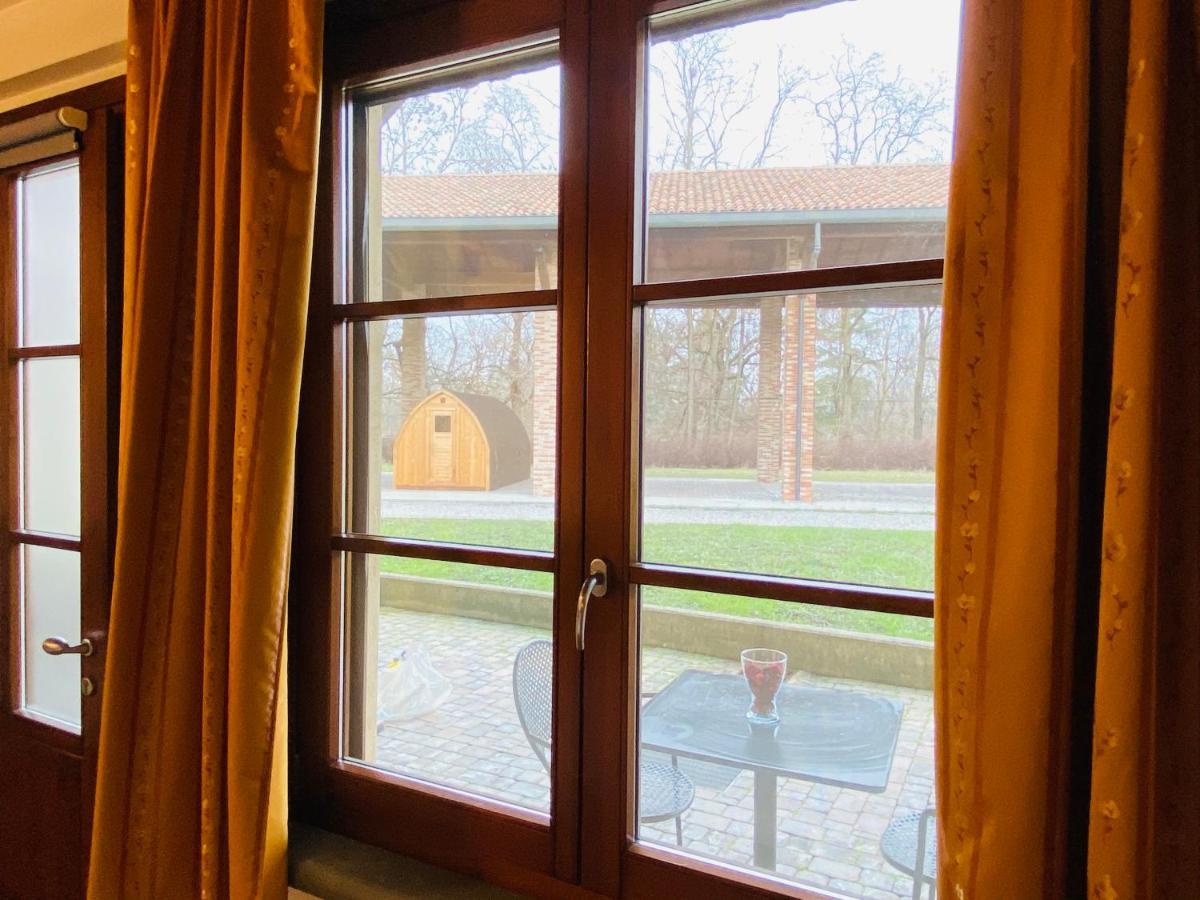 Country Hotel Castelbarco Vaprio dʼAdda Εξωτερικό φωτογραφία